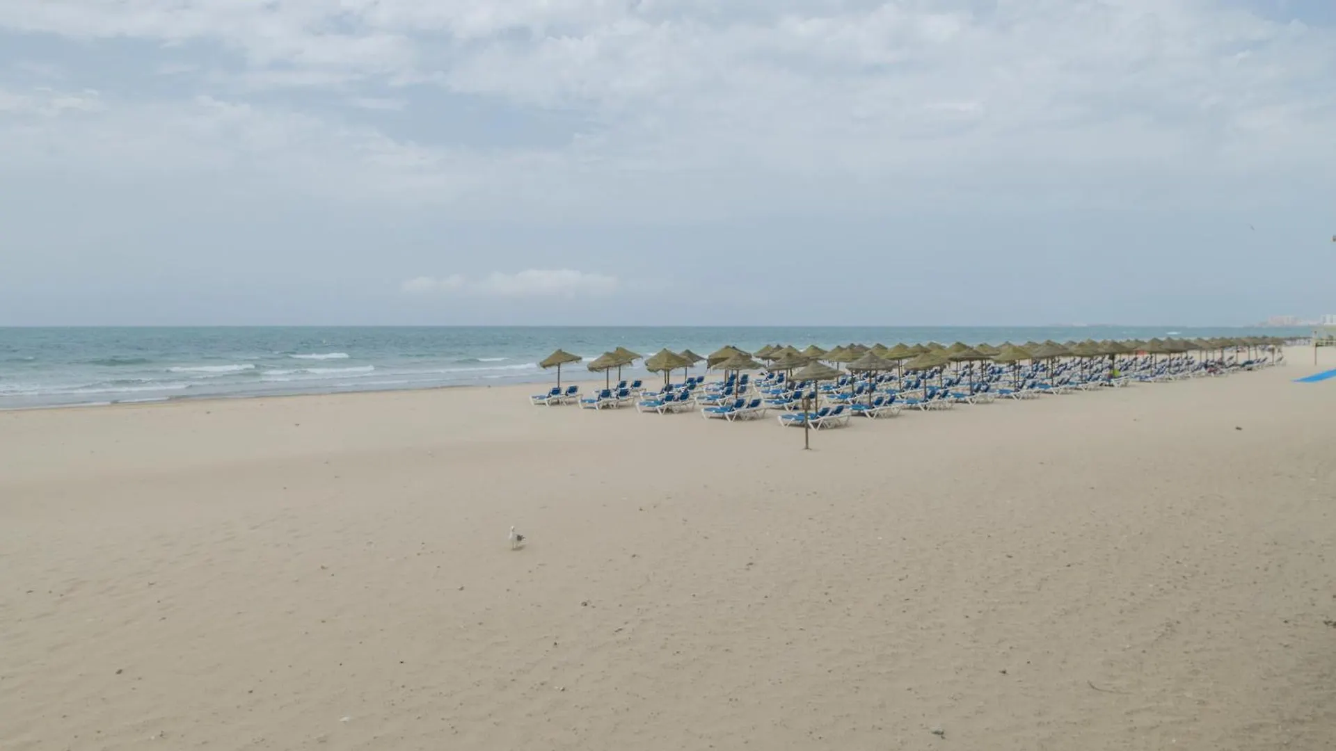 Apartamento Luz, A Pie De Playa Cádis 0*,  Espanha